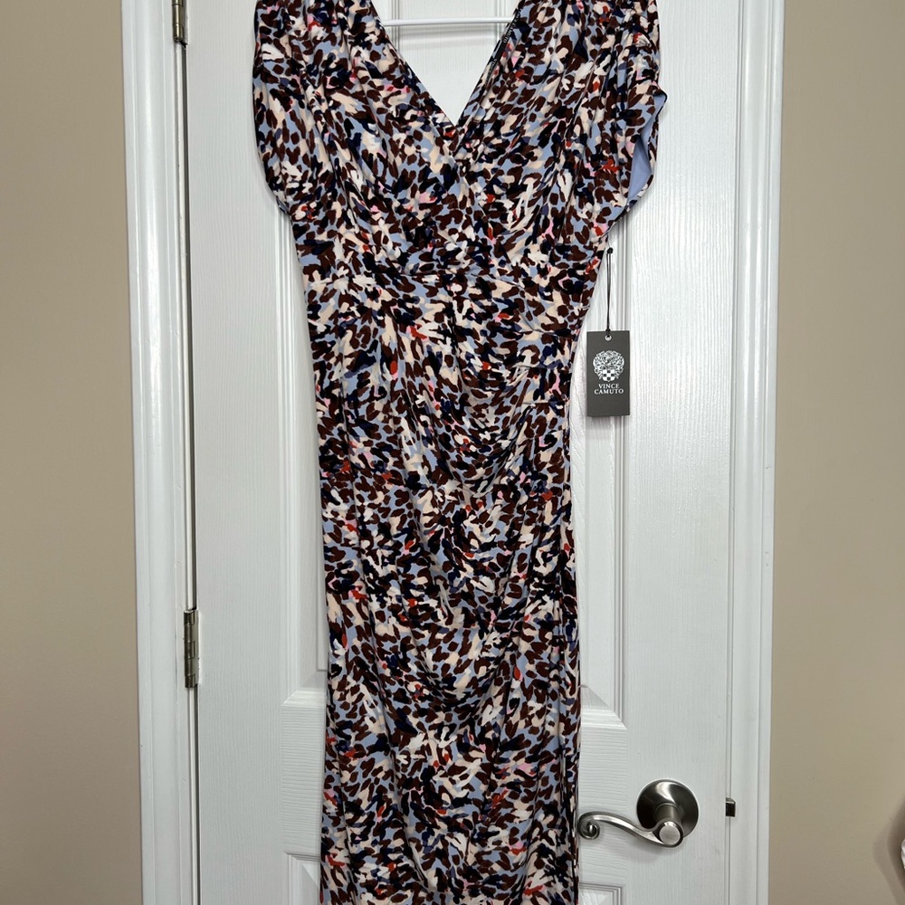 NWT Vince Camuto V-Neck Ruched Abstract Sheath Dress VC3M4587 - Size 4‎